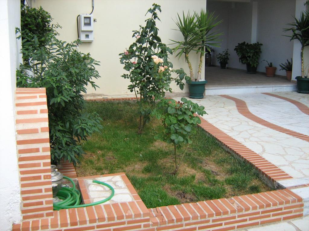 Apartment Filoxenia Levídhion